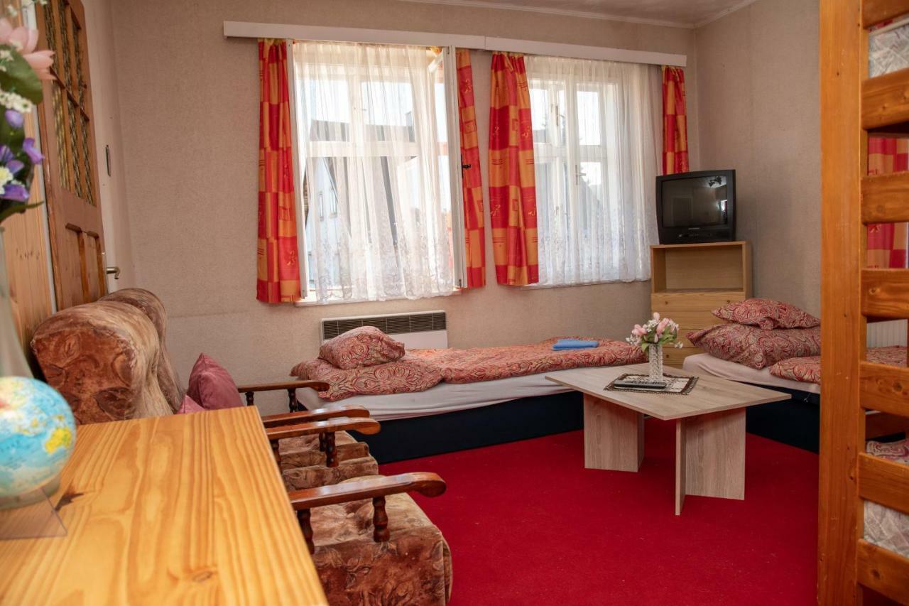 Apartmany U Kocoura Pod Klinovcem Kovarska Ngoại thất bức ảnh